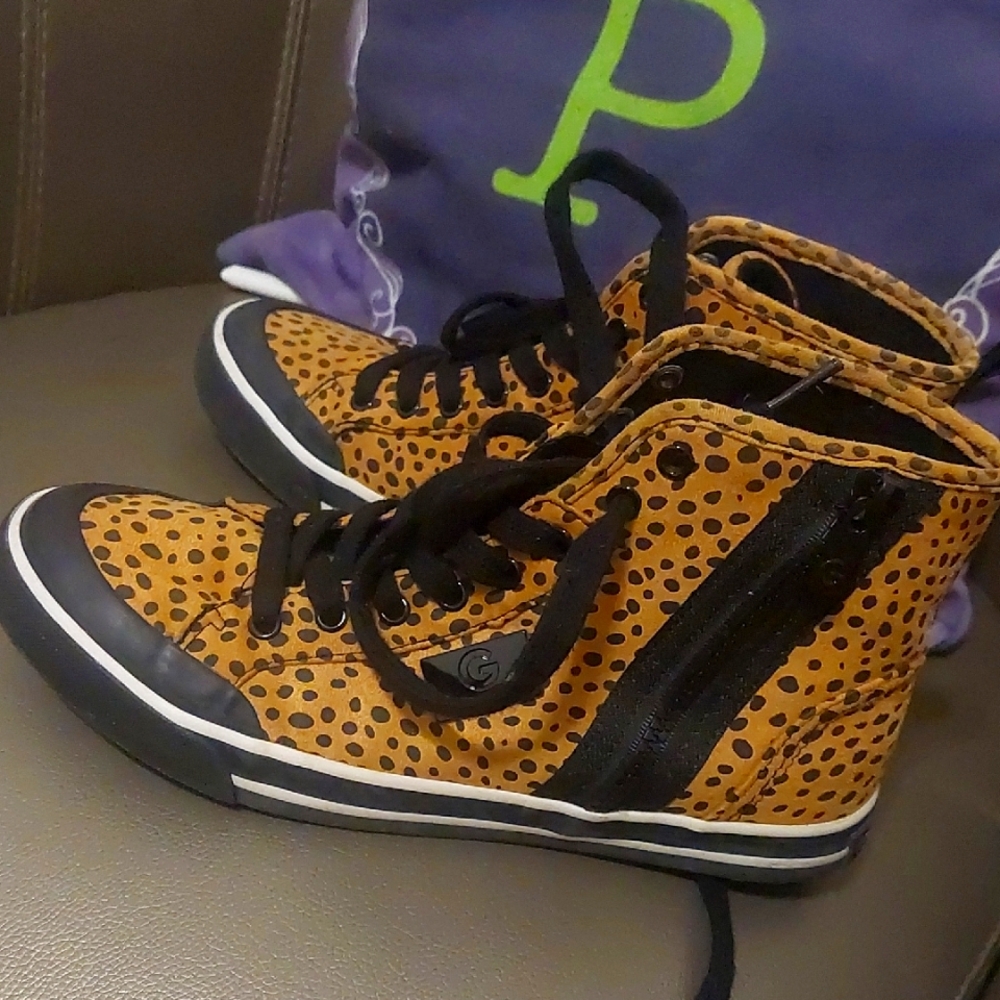 Converse High-Top Sneakers in Black and Tan